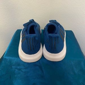 Adidas ortholite sneakers